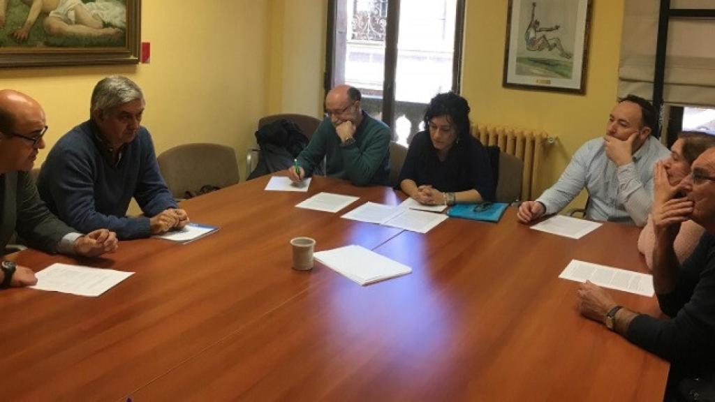 reunion carretera cerro