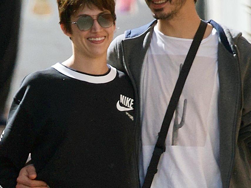 Úrsula Corberó junto a Chino Darín en Málaga. GTRES.