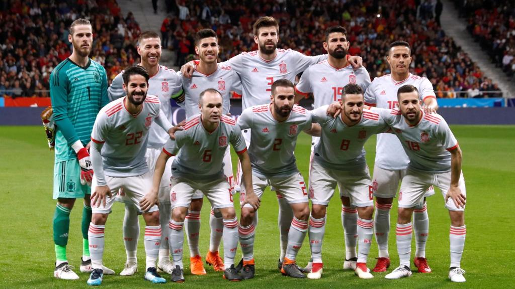 El once titular de España ante Argentina.