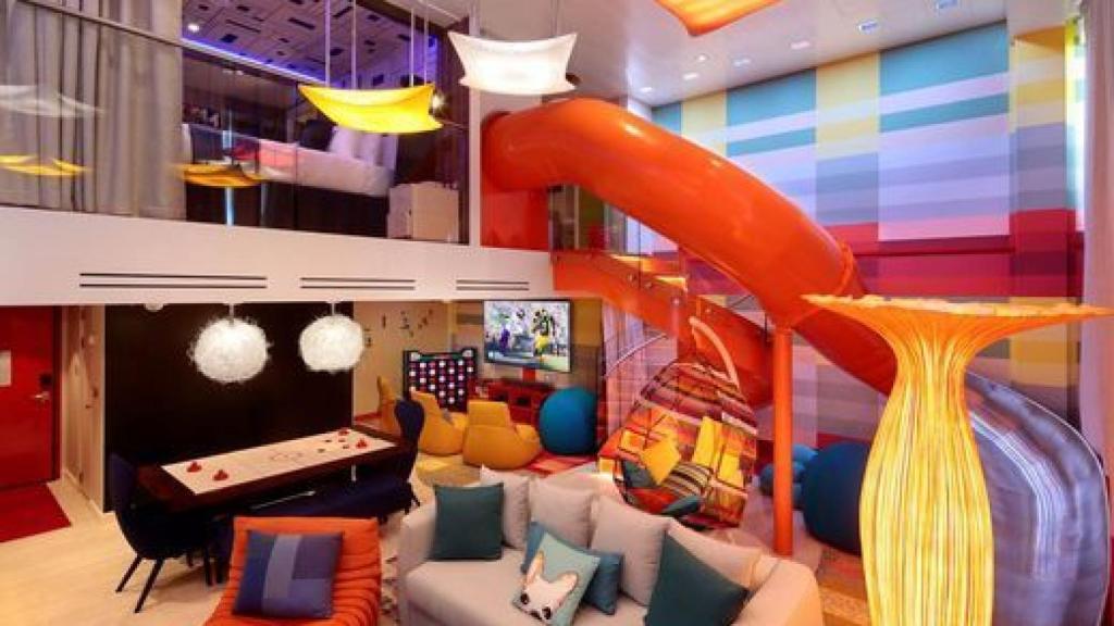 La suite familiar tiene su propio tobogán.