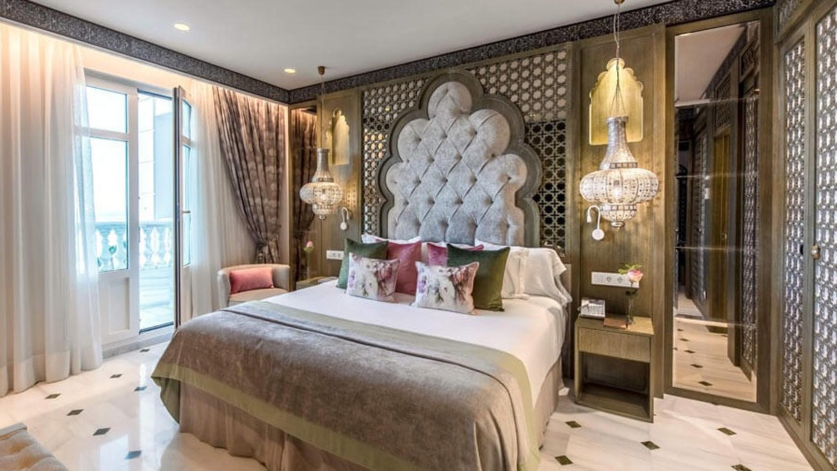 Ursula Corberó y Chino Darín disfrutan de una Semana Santa de lujo en Málaga