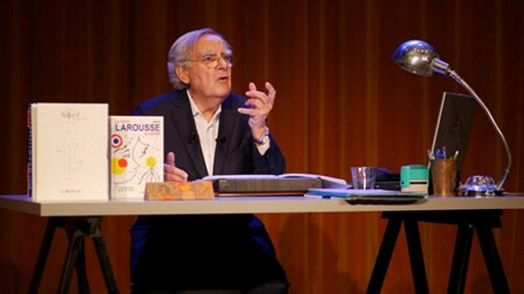 Bernard Pivot en 'Au secours! Les mots m'ont mangé'. Foto: Institut Français