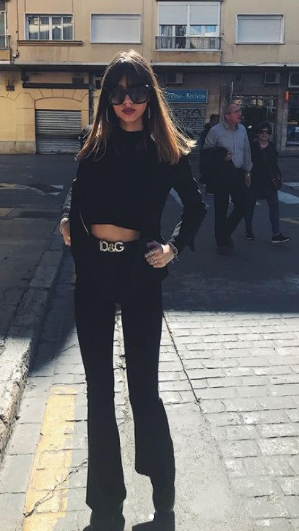 Alejandra con su 'look' para la Semana Santa de Málaga.