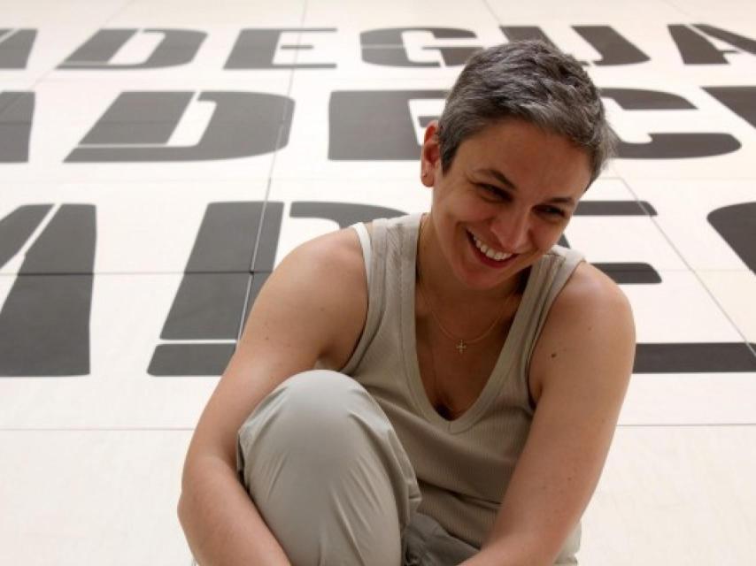 La artista Dora García.