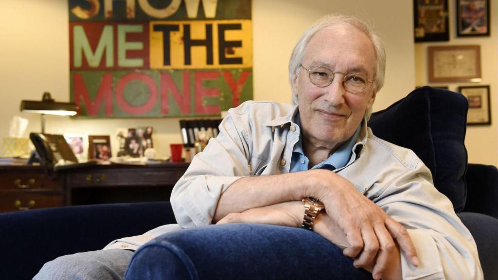 Muere el productor Steven Bochco, creador de 'Canción triste de Hill Street'