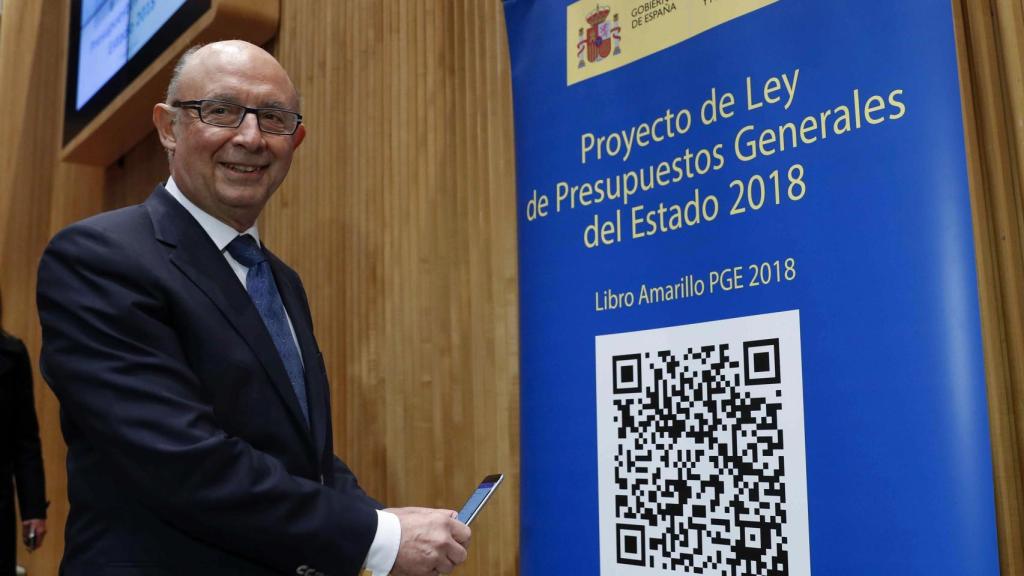Montoro entrega al Congreso el proyecto de Presupuestos del Estado de 2018