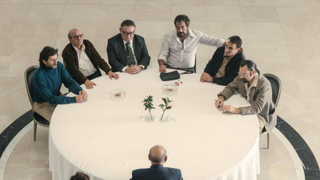 Así relacionó 'Fariña' a los narcos con el PP gallego (sin nombrar al PP)