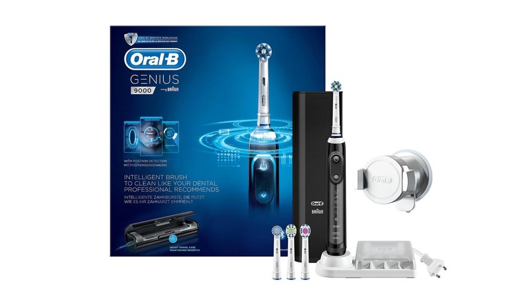 Contiene cuatro cabezales y un estuche en color negro.