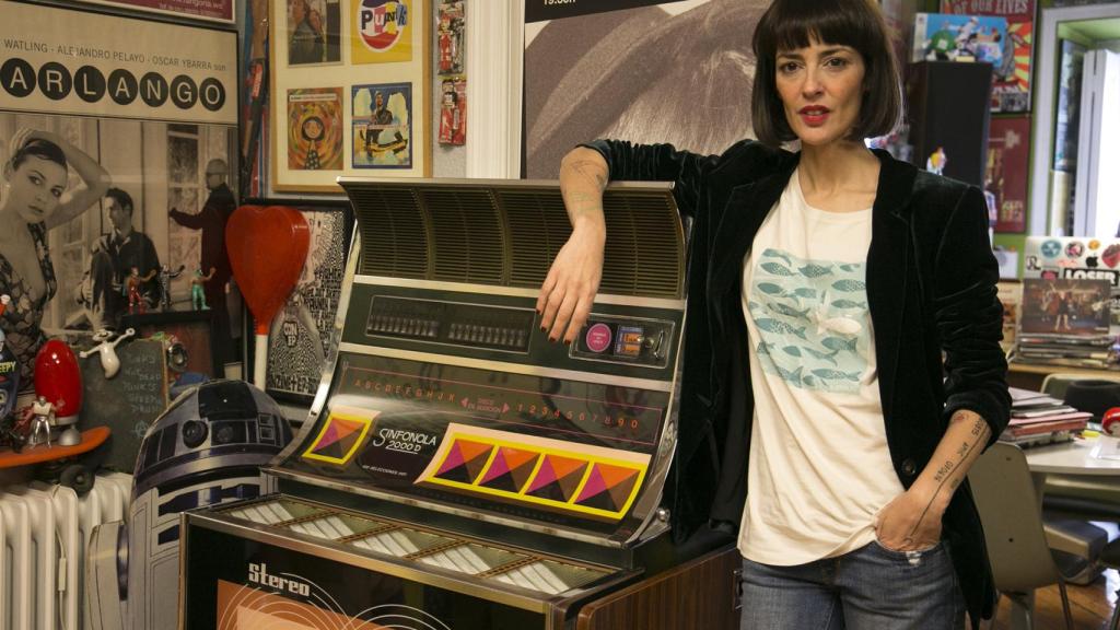 Vega publica su nuevo álbum, La reina pez.