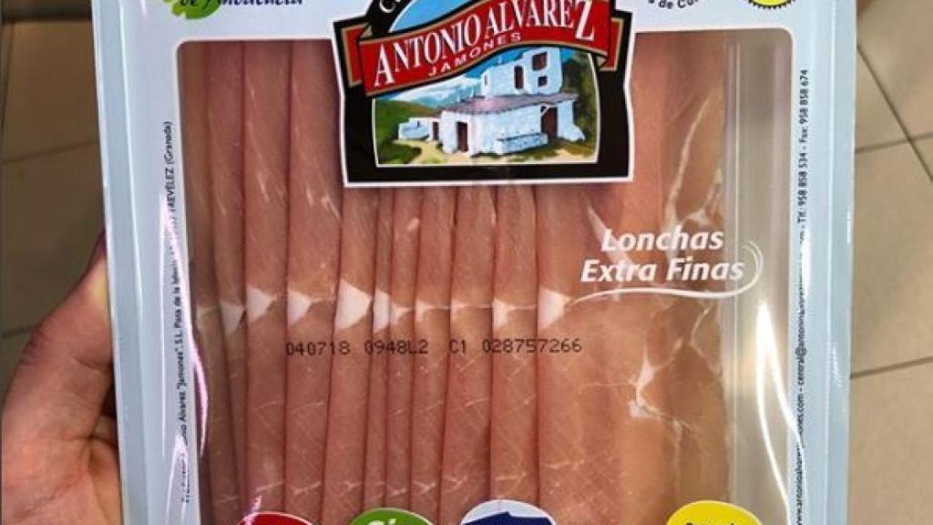 El jamón, con AOVE y pan 'realfooder'.