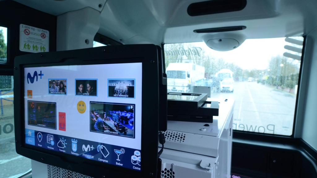 Interior del minibús 5G.