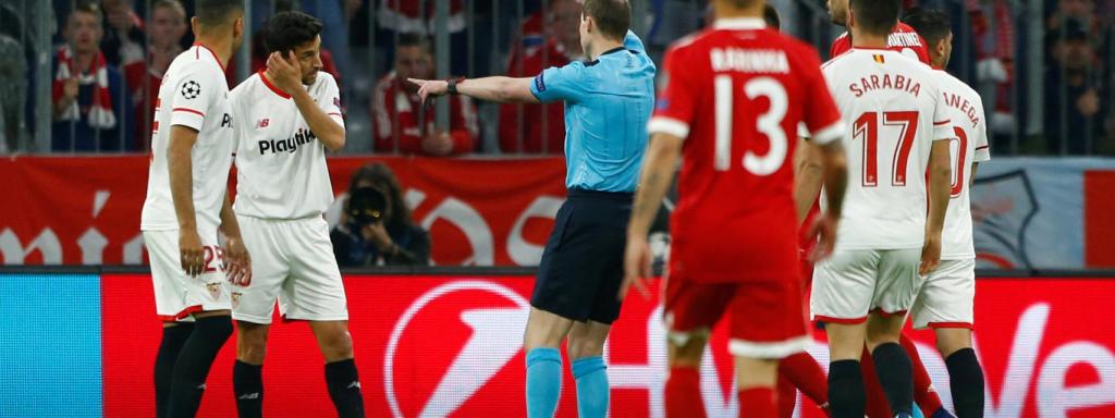 Hummels y Ben Yedder en el Sevilla - Bayern de la ida.