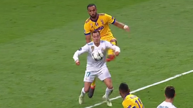 Stoichkov: El penalti a Lucas Vázquez es clarísimo