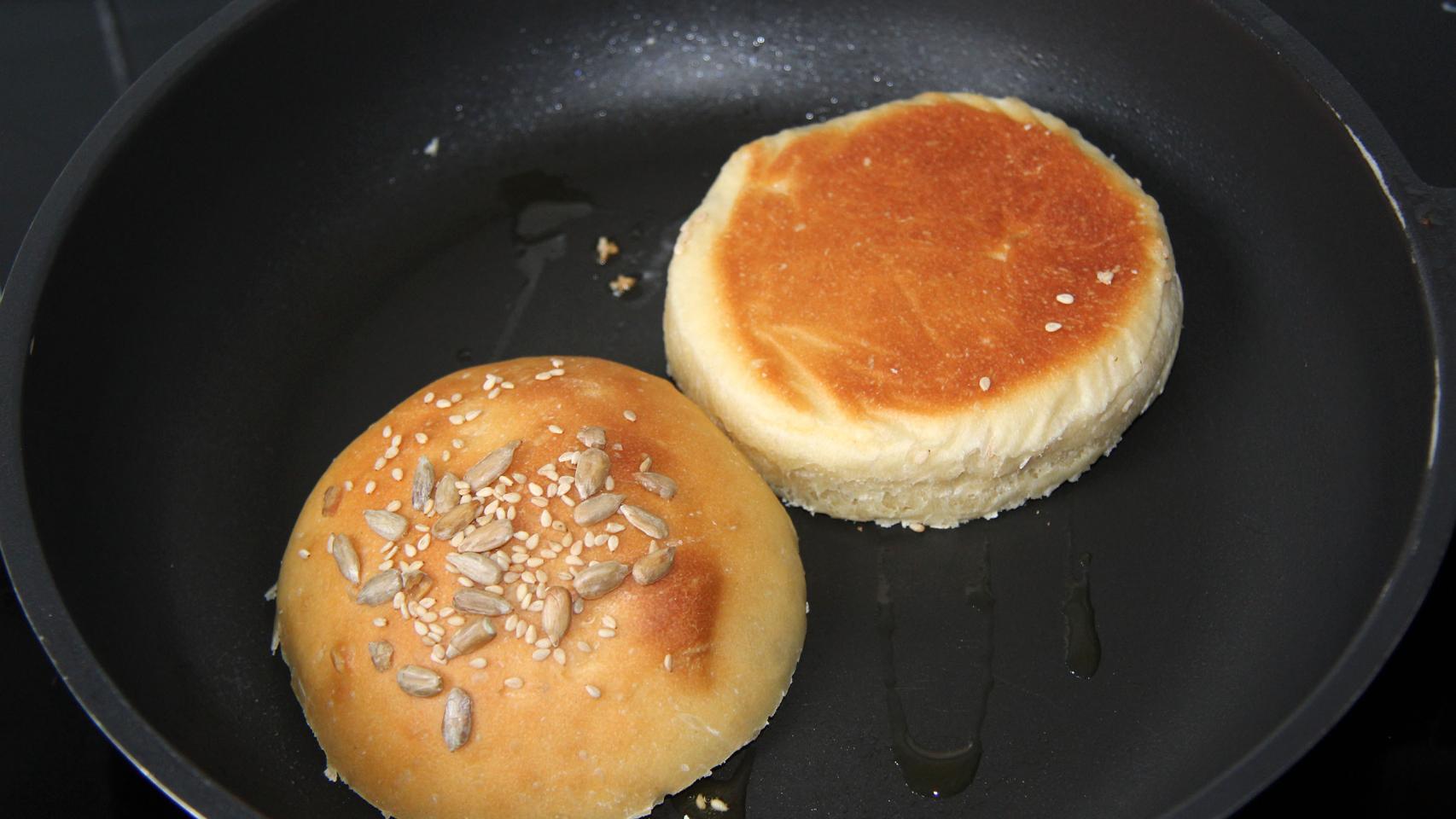 HAMBURGUESA DE SALMÓN Y GAMBAS CON SALSA ROSA EXPRES 09