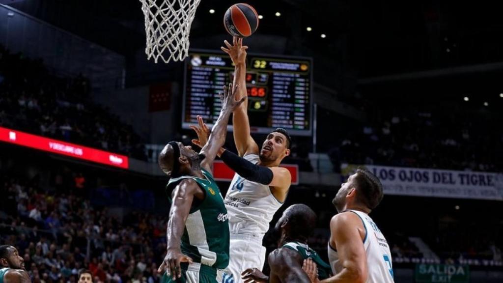 Ayón ante Panathinaikos