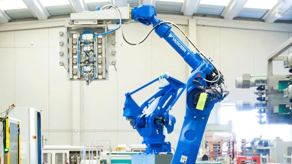 Uno de los robots industriales para pastelería diseñados por Rivas Robotics.