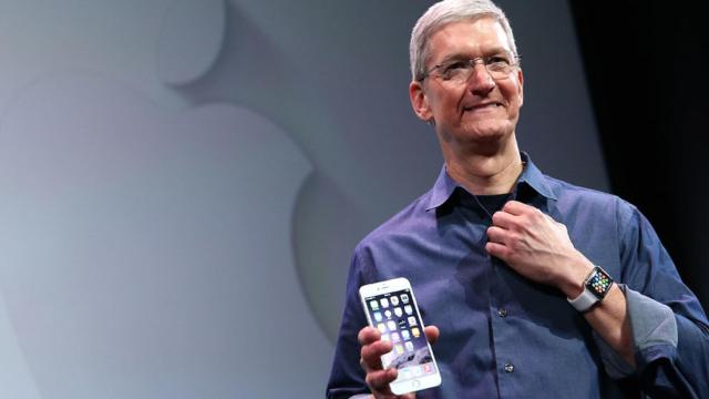Tim Cook durante una presentación de iPhone