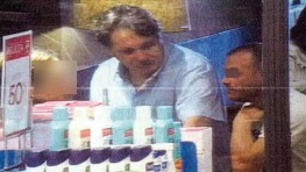 Sito Miñanco en otro de los seguimientos policiales de la Operación Mito.