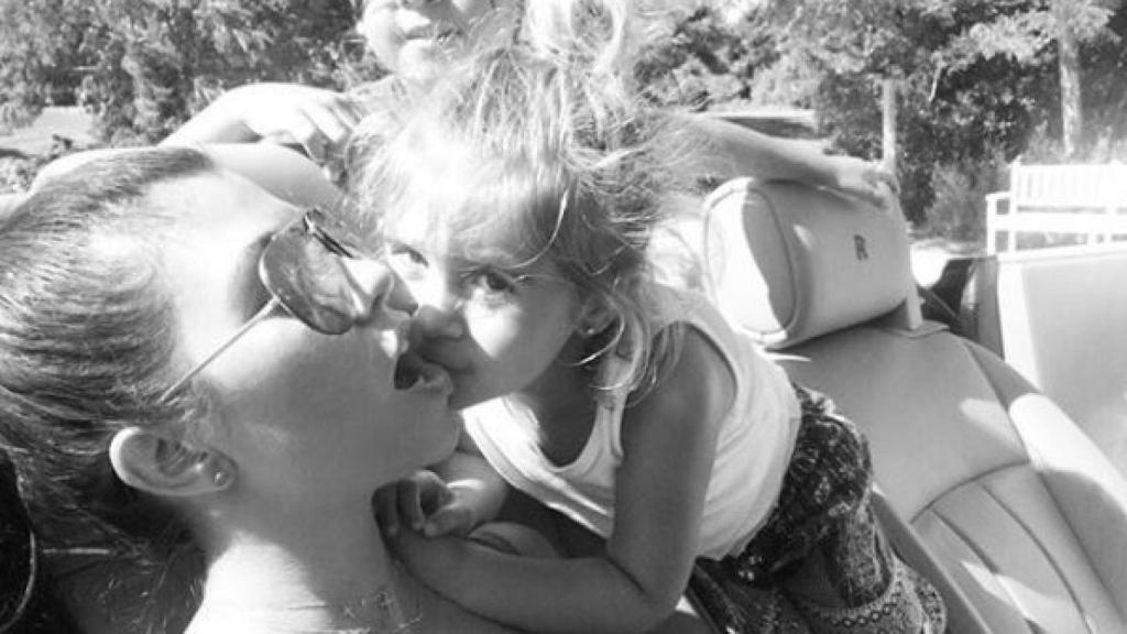 Kourtney disfruta de sus hijos.