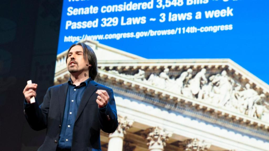 César Hidalgo durante su intervención en el TED Vancouver (Canadá)