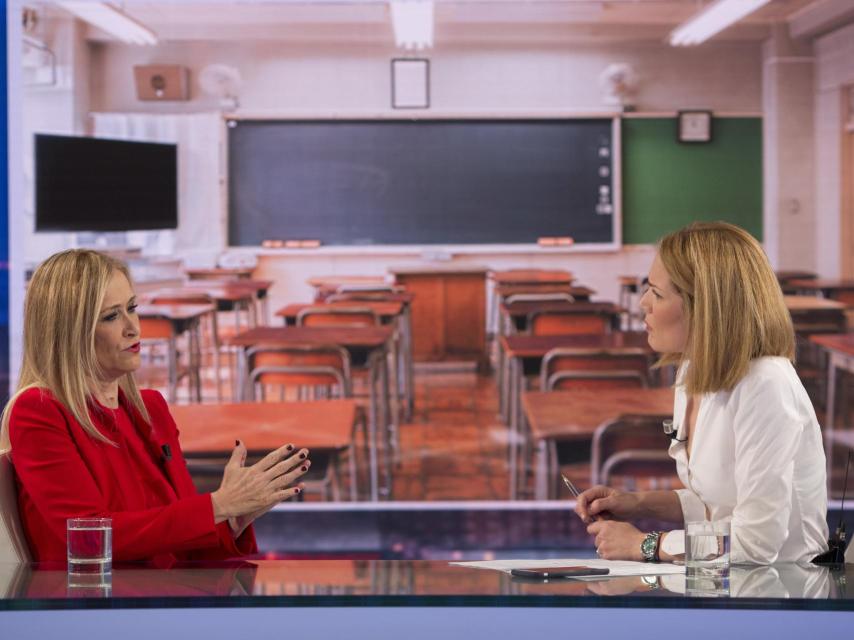 Cifuentes en una entrevista en Telemadrid.