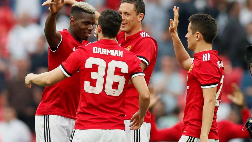 Los jugadores del United celebran el gol de Ander Herrera.