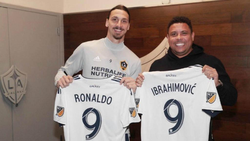 Ibrahimovic y Ronaldo. Foto: Twitter (@LAGalaxy)