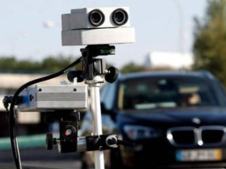 Radar en una carretera./