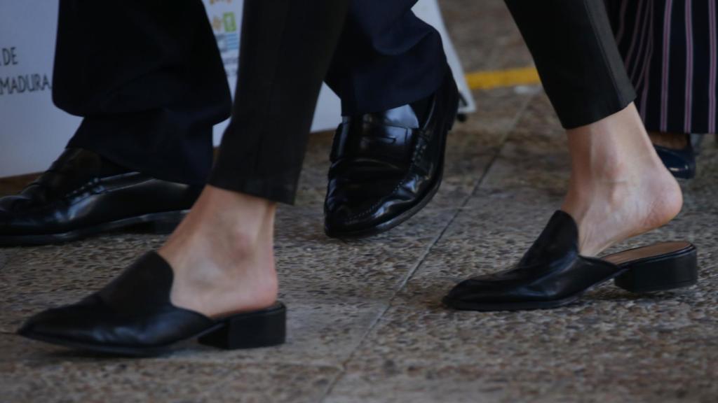 Letizia con slippers