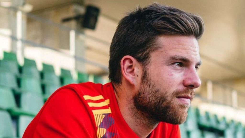 Illarramendi, con la nueva camiseta de la Selección. Foto: Twitter (@illarra4)