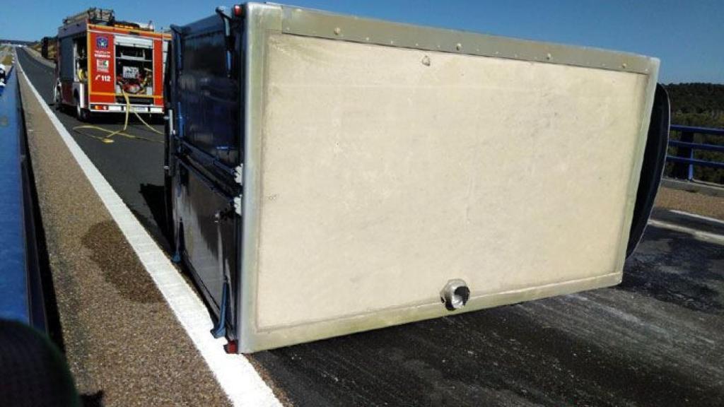 zamora accidente vuelco camion toro