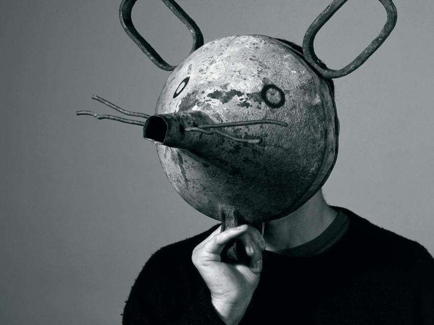 Isidro Ferrer convertido en una obra de Isidro Ferrer.