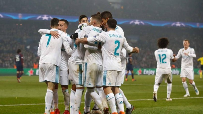 El Real Madrid celebra su victoria ante el PSG