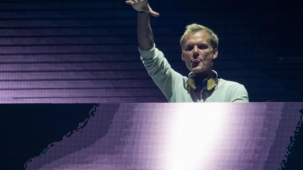 Avicii durante una actuación. GTRES.