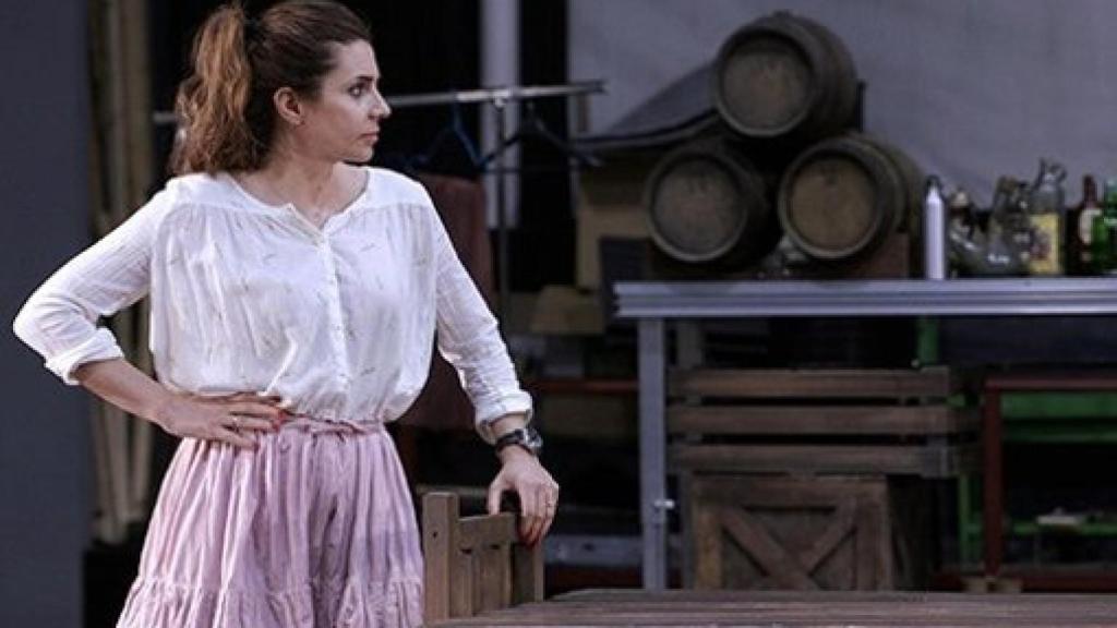 Image: La tabernera del puerto, ante un mar de incertidumbre