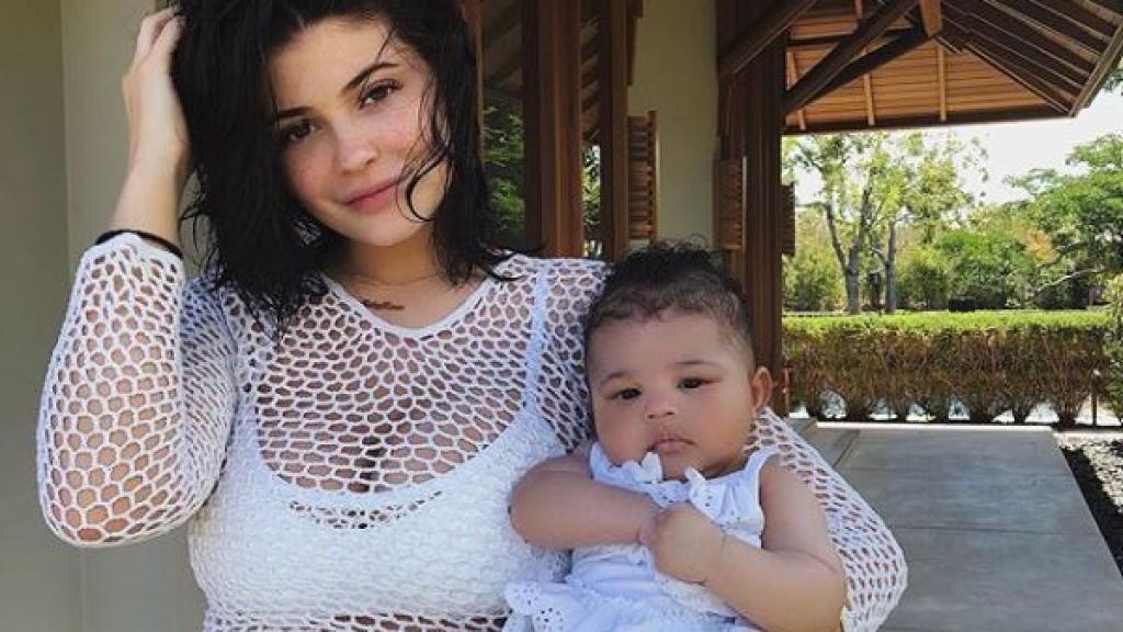 Kylie junto a su hija Stormi.