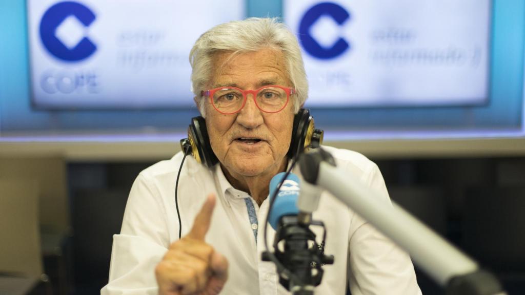 Castaño, ante el micrófono. Jorge Barreno.