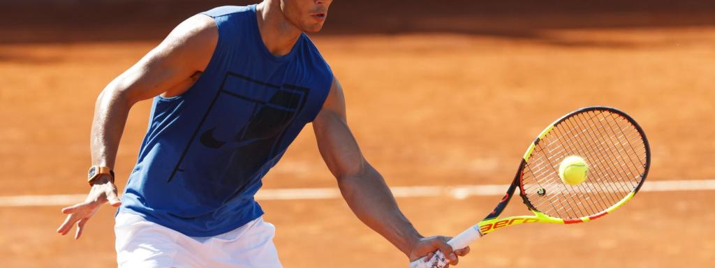 Nadal, voleando en Madrid.