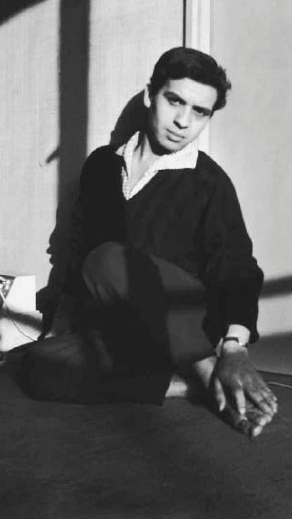 El diseñador en una foto en su web.