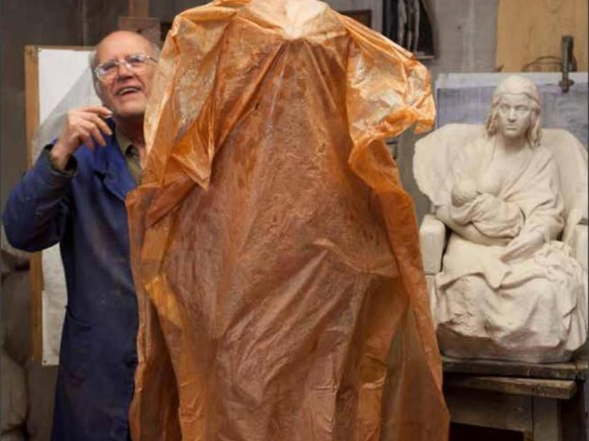 Julio López Hernández en su taller.