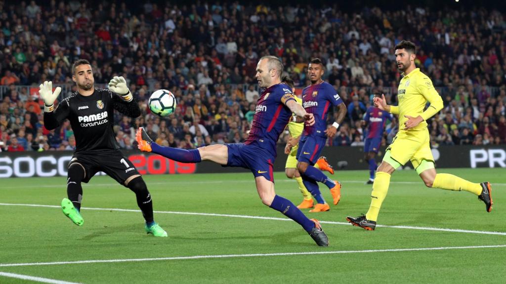 Andrés Iniesta, durante el partido contra el Villarreal.