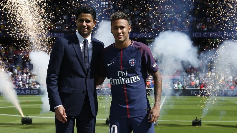 Al-KhelaIfi y Neymar. Foto: Twitter (@PSG_inside)