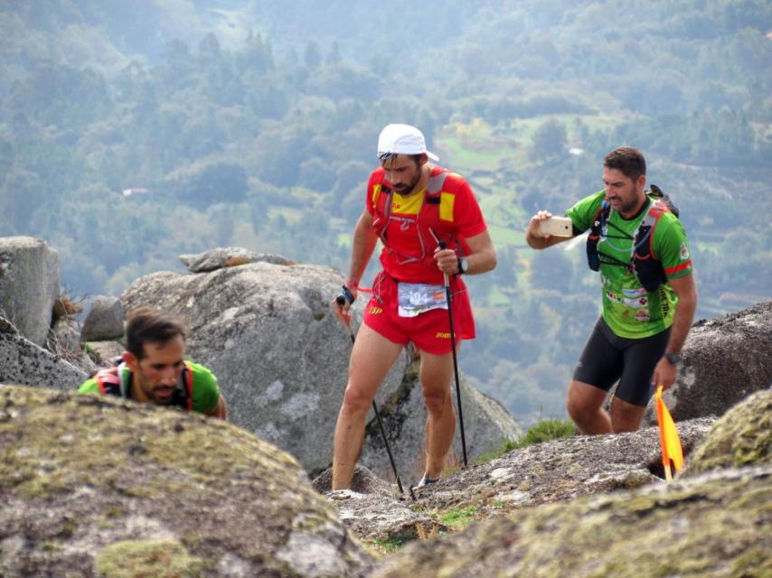 Hernando le da a todo: atletismo, biatlón, esquí de fondo, alpinismo...