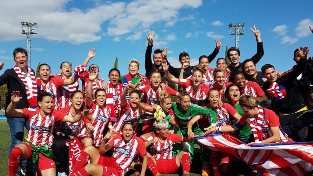 Las jugadoras del Atlético de Madrid festejan el título.
