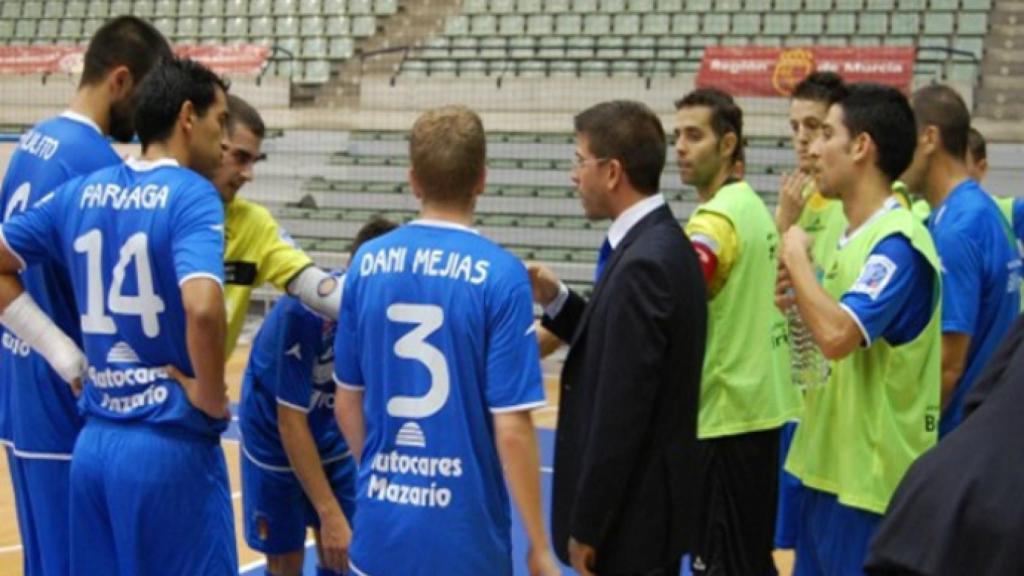 Rubén Barrios en su etapa como entrenador del Brihuega. Foto: LNFS