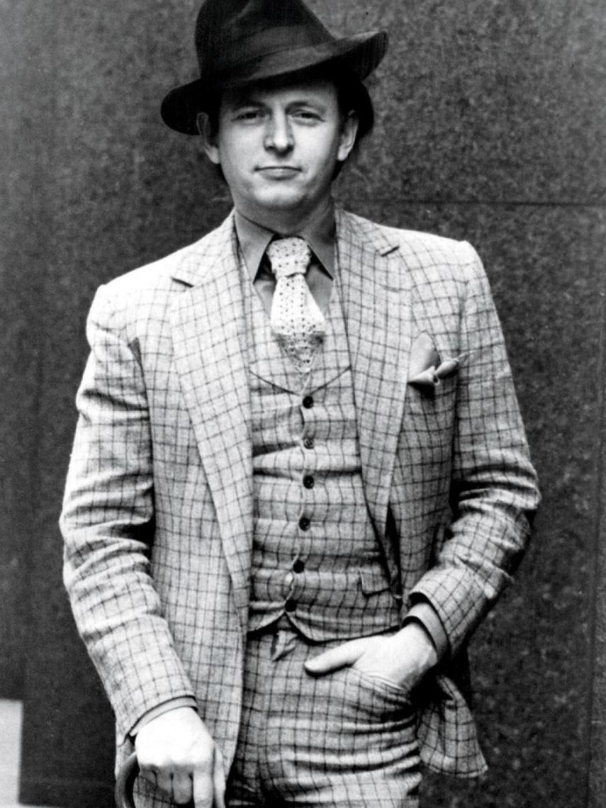 El estilo periodístico de Tom Wolfe.