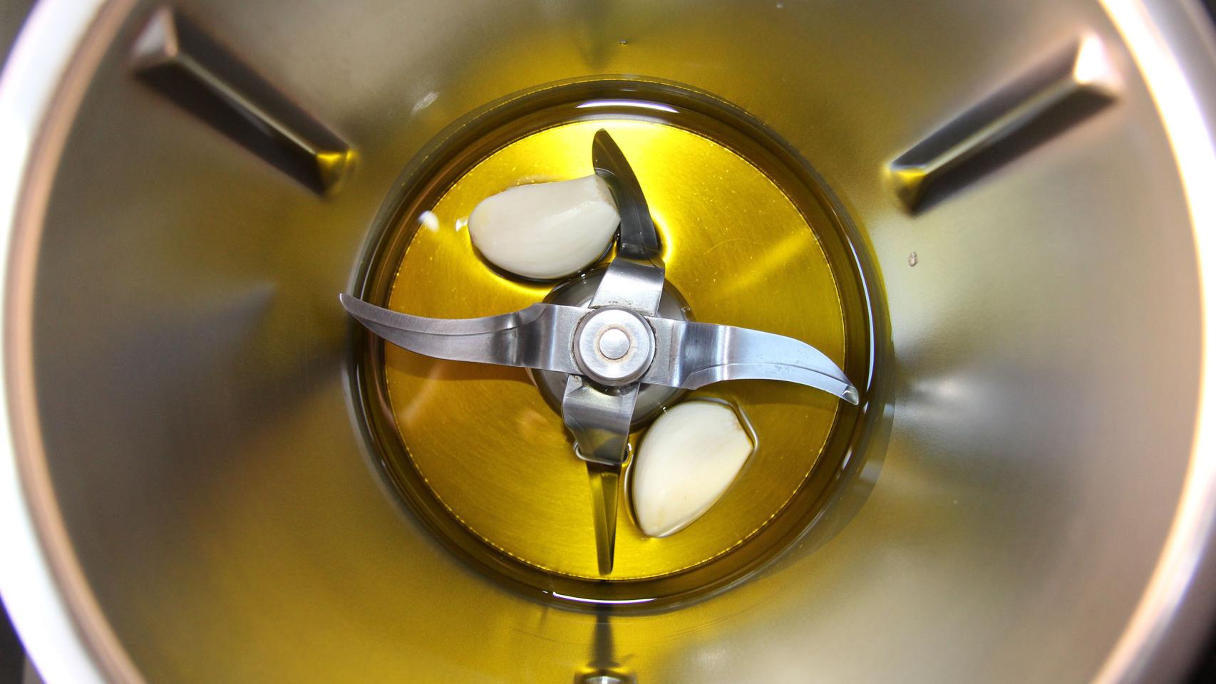 BRANDADA DE BACALAO CON PIMIENTOS CARAMELIZADOS SOBRE TEJA DE PARMESANO CON TMX 01