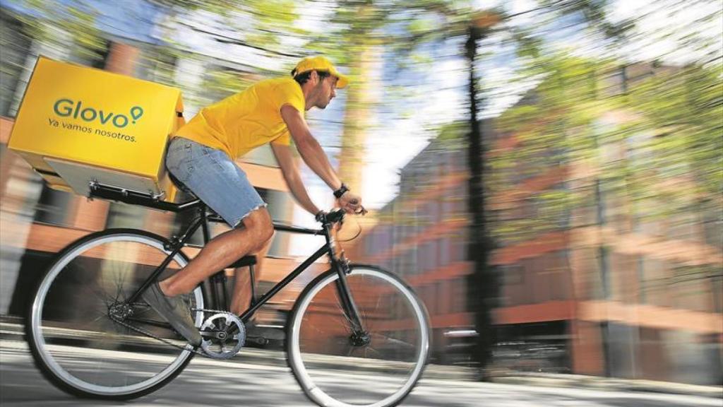 Un repartido de Glovo, en una imagen de archivo.