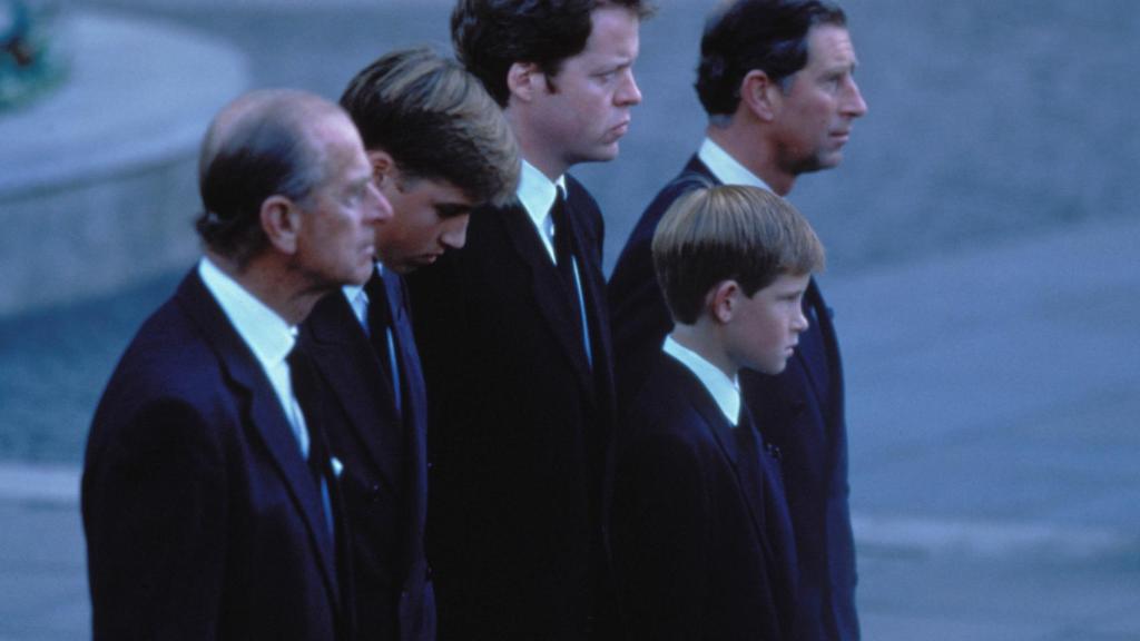 Harry, encabezó la misa funeral por su madre.