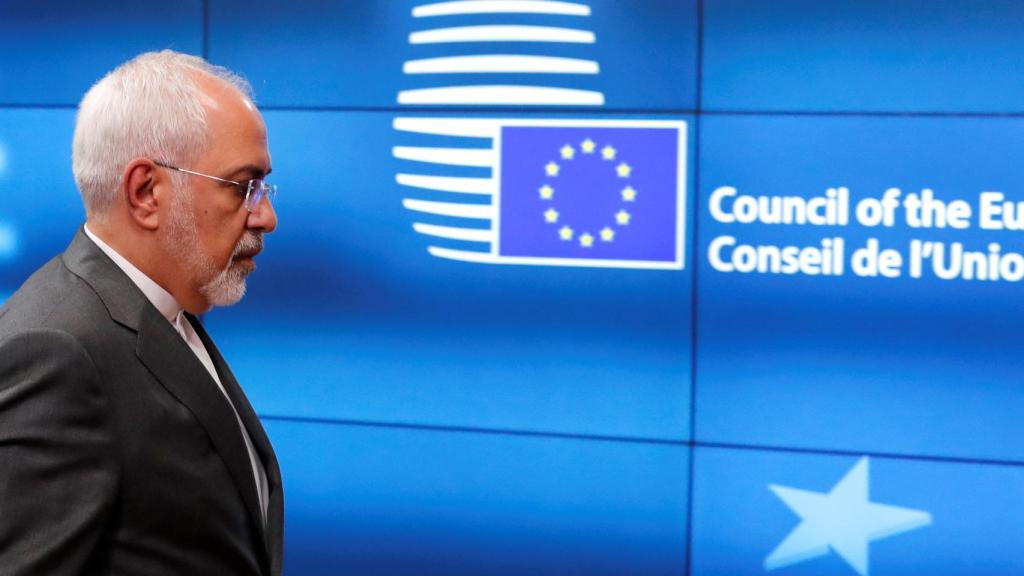 El ministro de Exteriores de Irán, Javad Zariv, a su llegada a la reunión en Bruselas